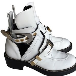 Balenciaga Ceinture Leather Buckled Boots